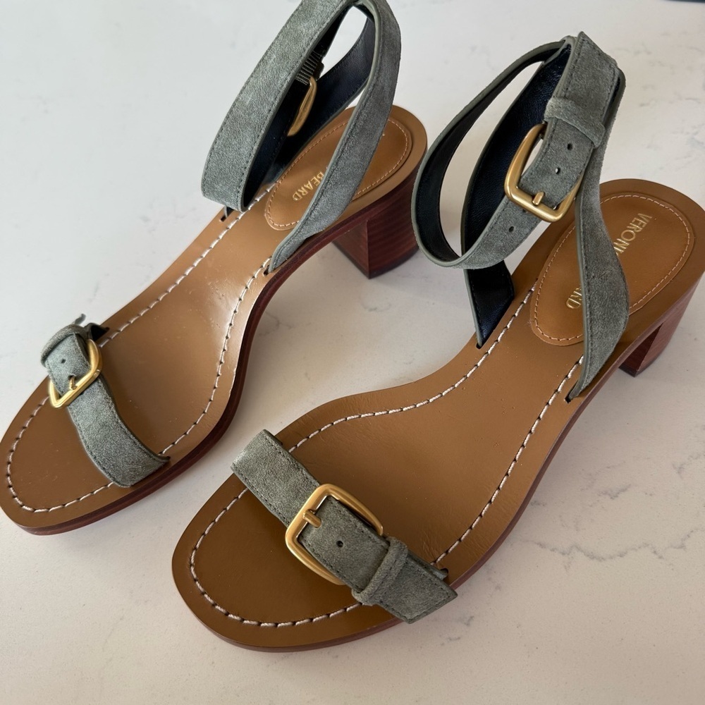 New Veronica Beard Elia Stone Army Green Ankle strap block heel Sandal Size: 6
